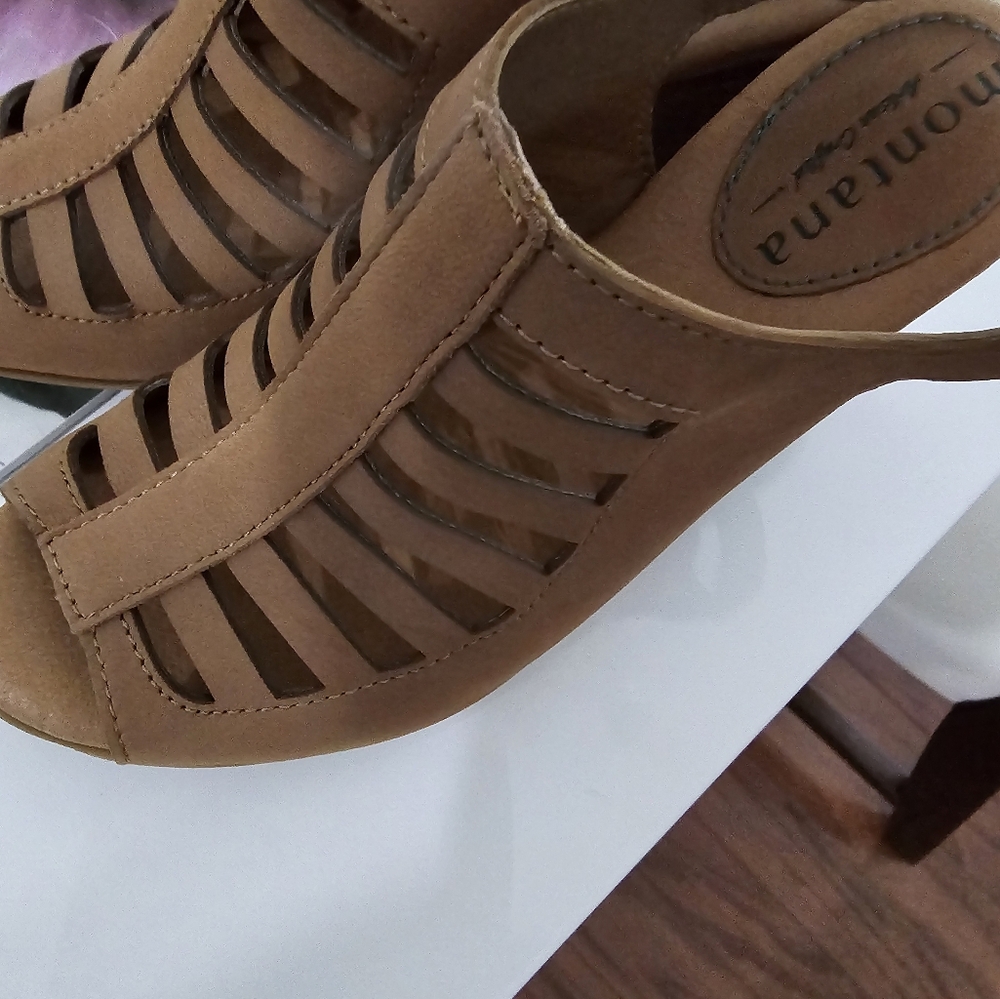 Sandal